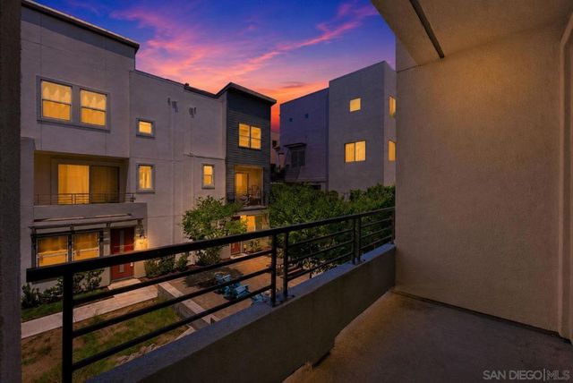 2580 S Escondido Blvd 612, Escondido, CA 92025