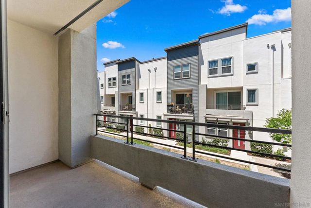 2580 S Escondido Blvd 612, Escondido, CA 92025