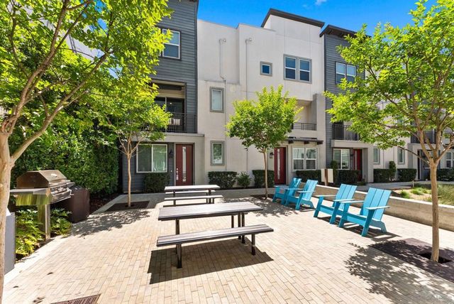 2580 S Escondido Blvd 612, Escondido, CA 92025