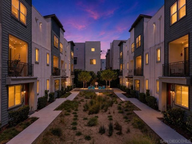 2580 S Escondido Blvd 612, Escondido, CA 92025