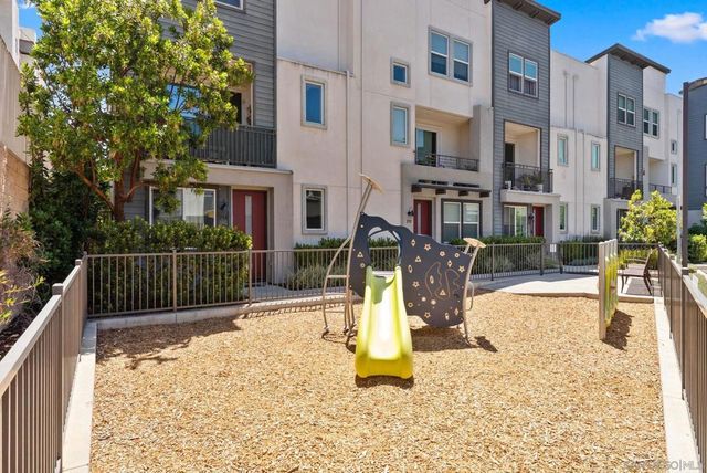 2580 S Escondido Blvd 612, Escondido, CA 92025