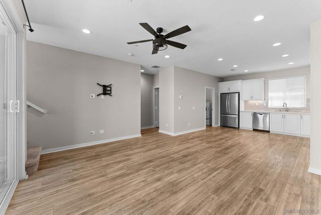 2580 S Escondido Blvd 612, Escondido, CA 92025
