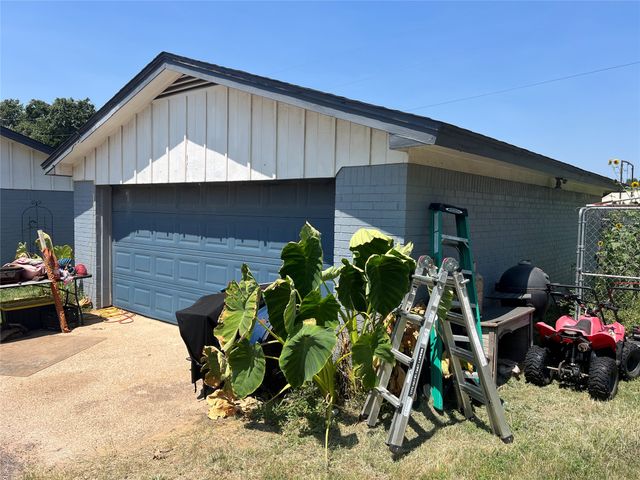 2716 County Road 804a, Burleson, TX 76028