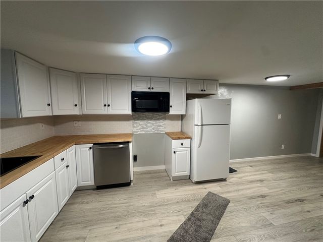 154 Ashbaugh Road, Jeannette, PA 15644