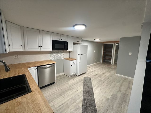 154 Ashbaugh Road, Jeannette, PA 15644