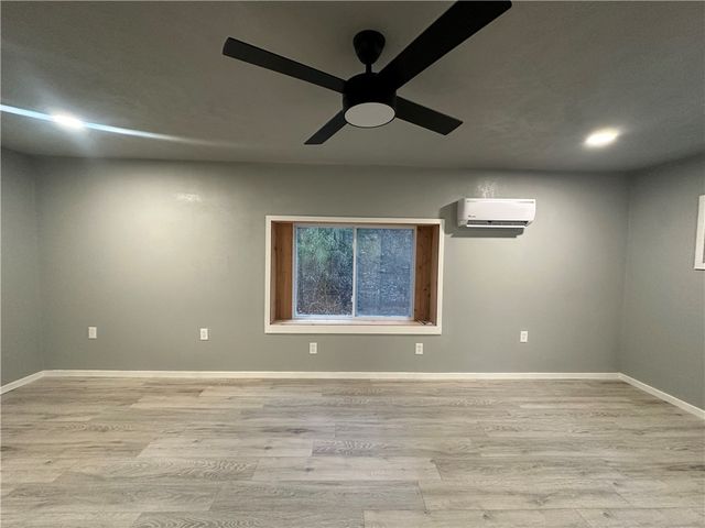 154 Ashbaugh Road, Jeannette, PA 15644