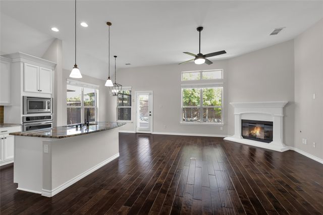 801 Caudle Lane, Savannah, TX 76227