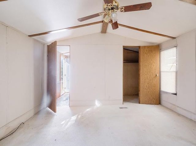 119 E Clearview Cemetery RD, Bastrop, TX 78602
