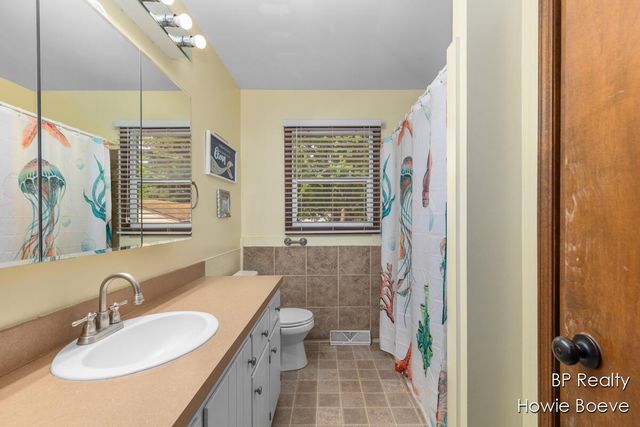 4383 40th Street SW, Grandville, MI 49418