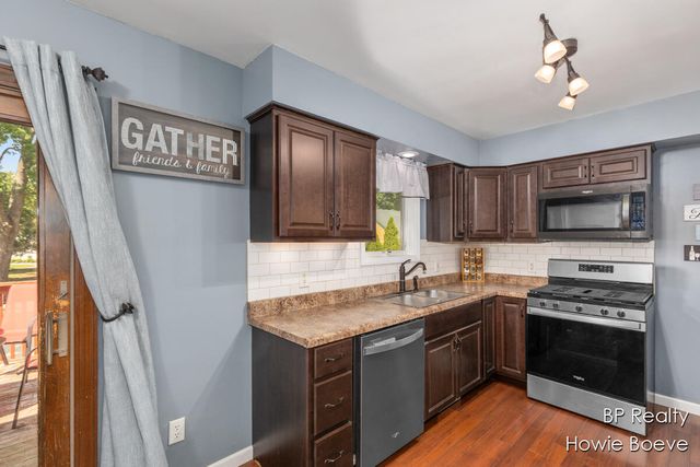 4383 40th Street SW, Grandville, MI 49418