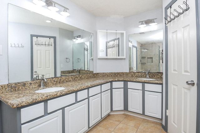 6622 Pauma Drive, Houston, TX 77069