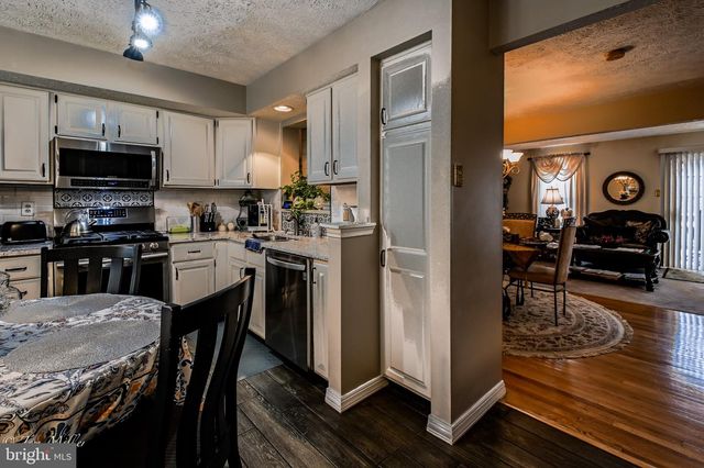 21 CEDARCONE CT, Nottingham, MD 21236