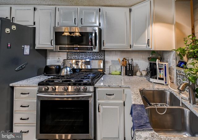 21 CEDARCONE CT, Nottingham, MD 21236