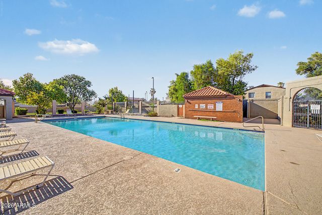 619 E JENSEN Street 32, Mesa, AZ 85203