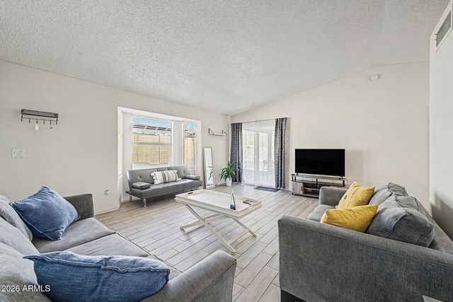 619 E JENSEN Street 32, Mesa, AZ 85203