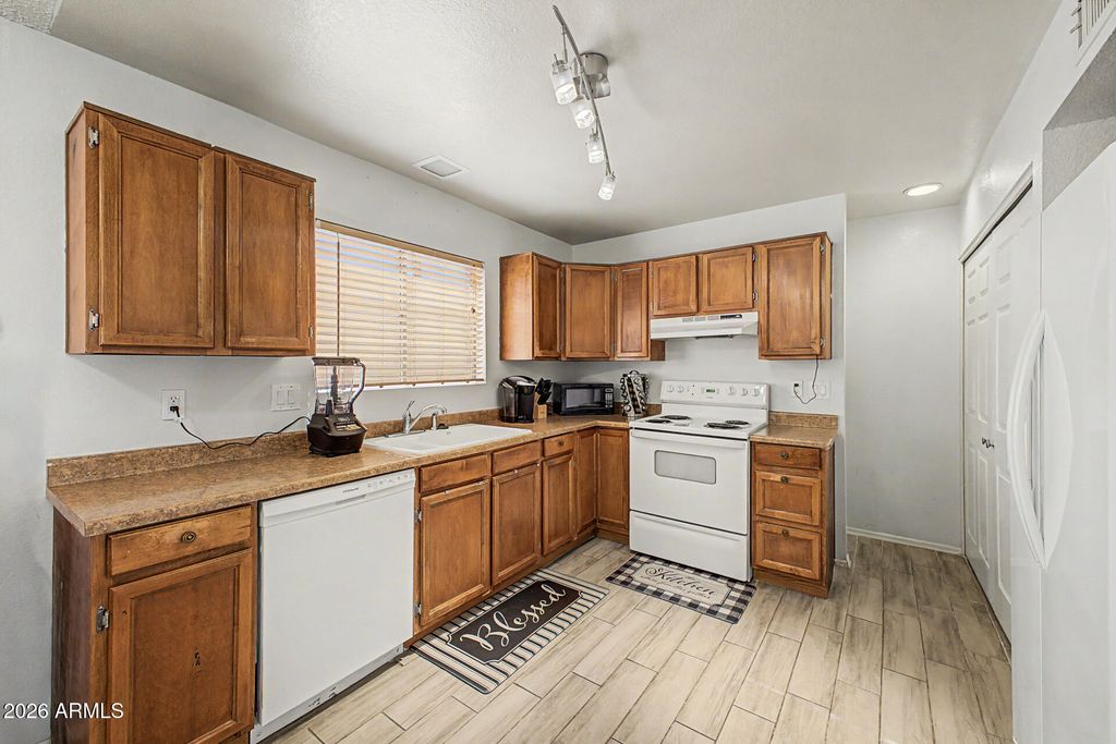 619 E JENSEN Street 32, Mesa, AZ 85203 — photo 5