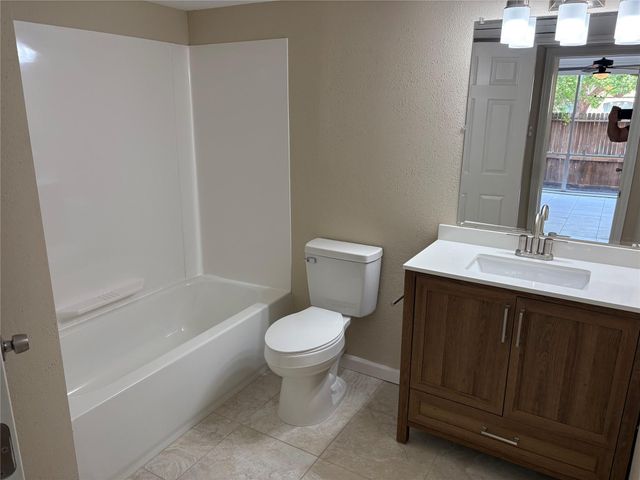 4645 Wild Indigo Street 366, Houston, TX 77027