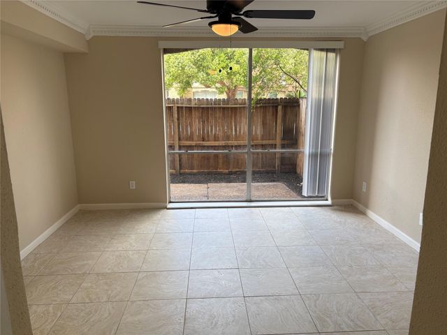 4645 Wild Indigo Street 366, Houston, TX 77027