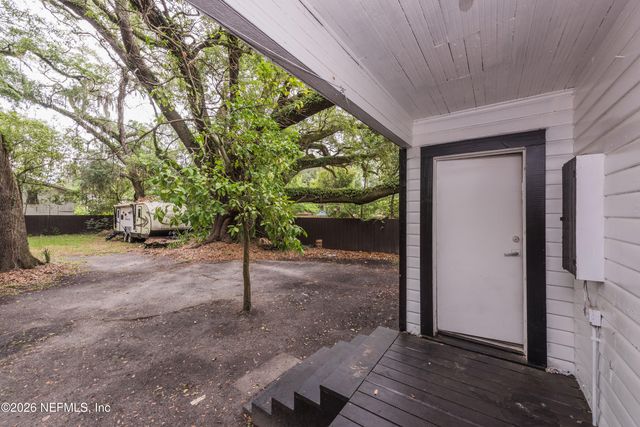 1045 E 11TH Street, Jacksonville, FL 32206