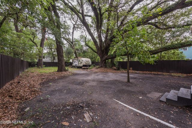 1045 E 11TH Street, Jacksonville, FL 32206