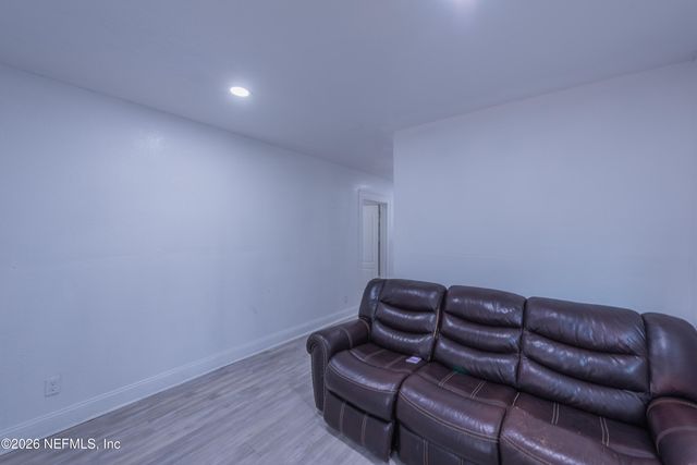 1045 E 11TH Street, Jacksonville, FL 32206