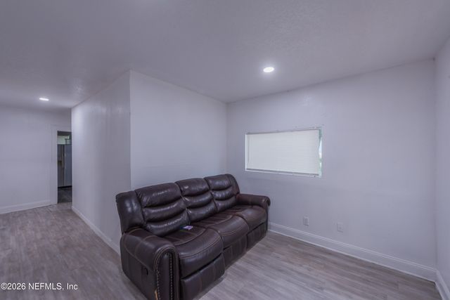 1045 E 11TH Street, Jacksonville, FL 32206