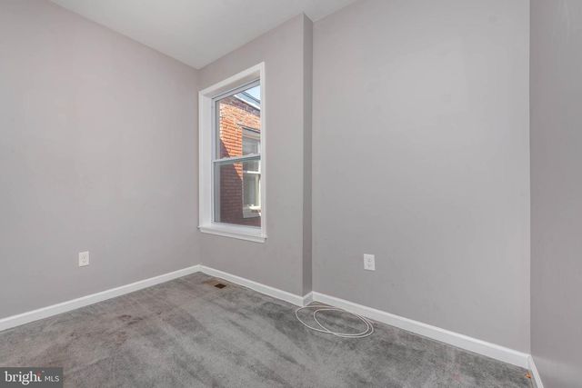 2118 E HOFFMAN ST, Baltimore, MD 21213