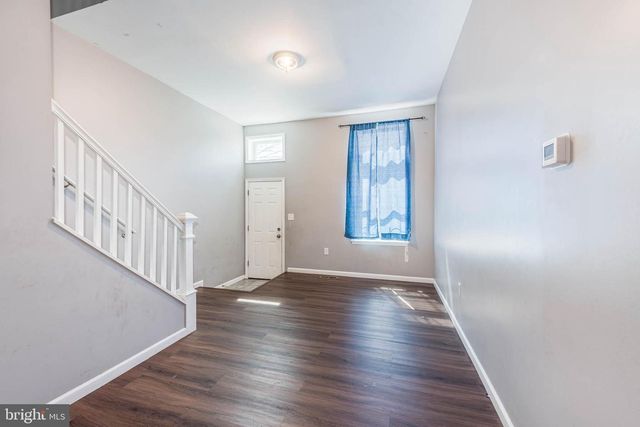 2118 E HOFFMAN ST, Baltimore, MD 21213