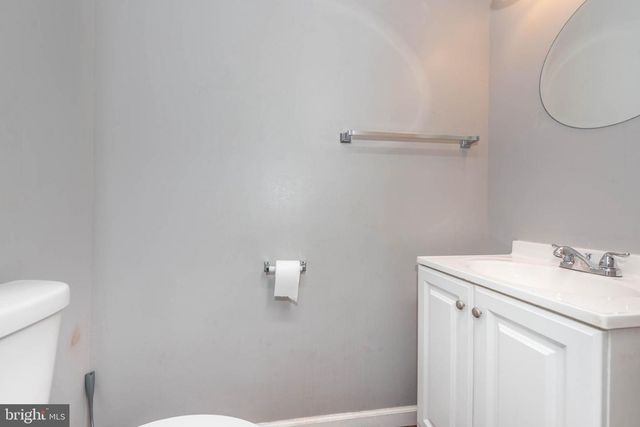 2118 E HOFFMAN ST, Baltimore, MD 21213