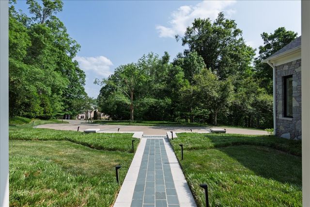 7 Colonel Winstead Dr, Brentwood, TN 37027