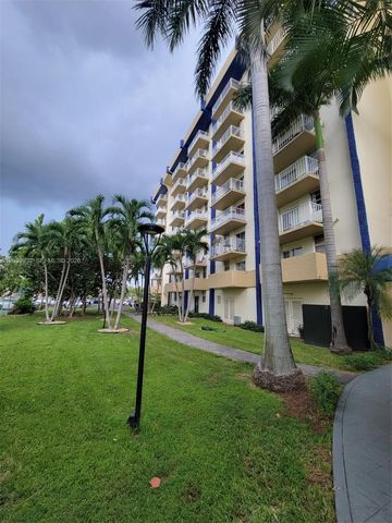 4550 NW 9th St 512E, Miami, FL 33126