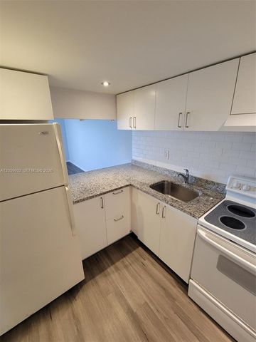 4550 NW 9th St 512E, Miami, FL 33126