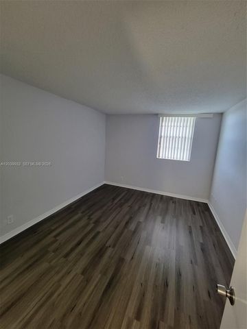 4550 NW 9th St 512E, Miami, FL 33126