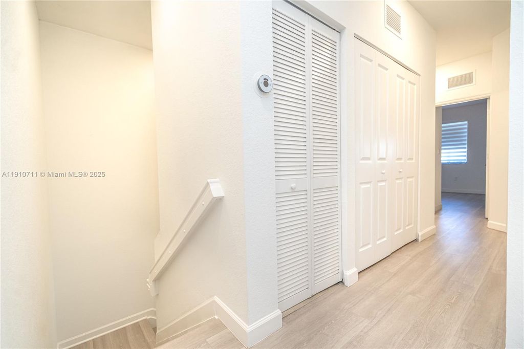 Image 21 of property listing at 11374 SW 254th Ter, Homestead, FL 33032