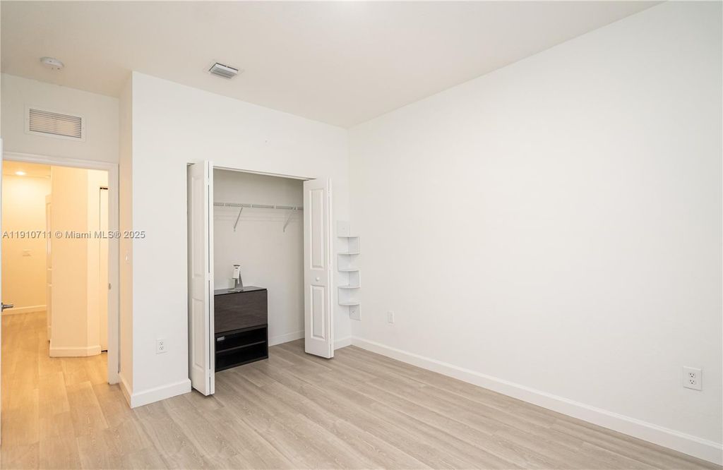 Image 29 of property listing at 11374 SW 254th Ter, Homestead, FL 33032