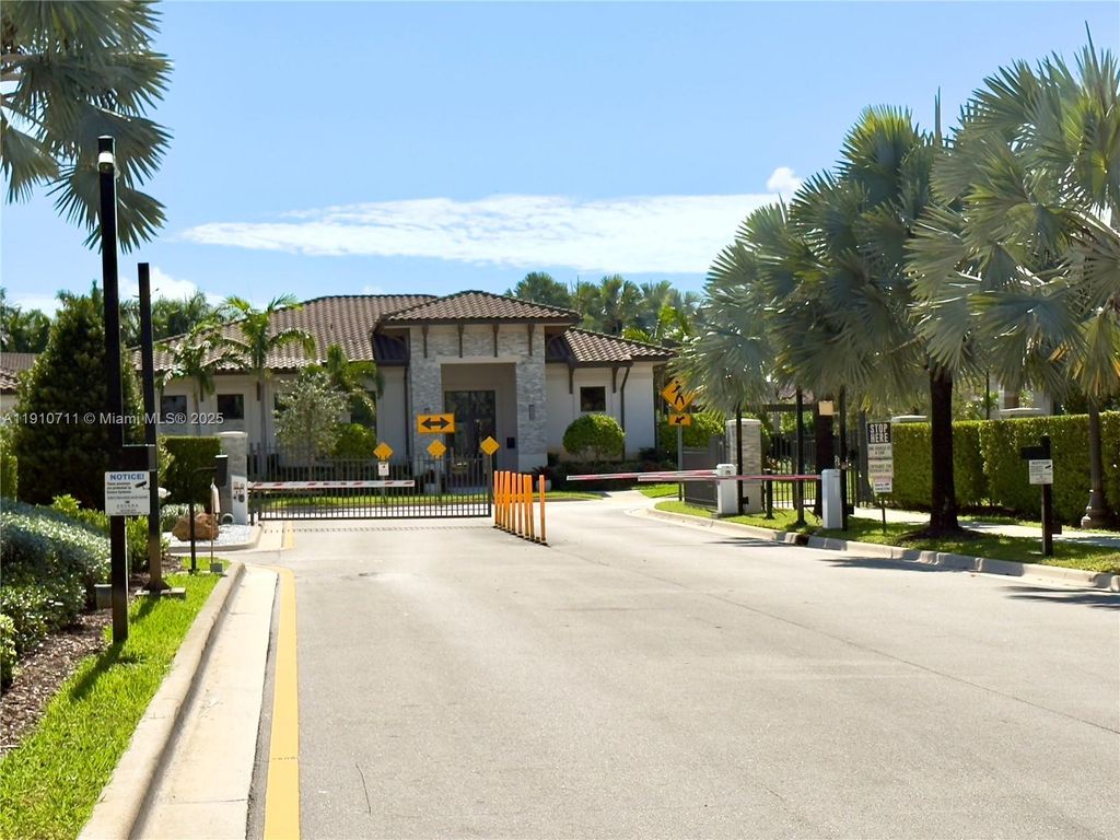 Image 41 of property listing at 11374 SW 254th Ter, Homestead, FL 33032