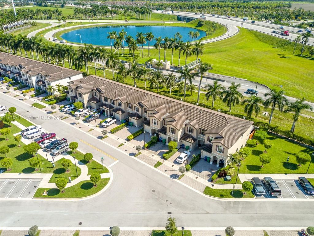 Image 44 of property listing at 11374 SW 254th Ter, Homestead, FL 33032