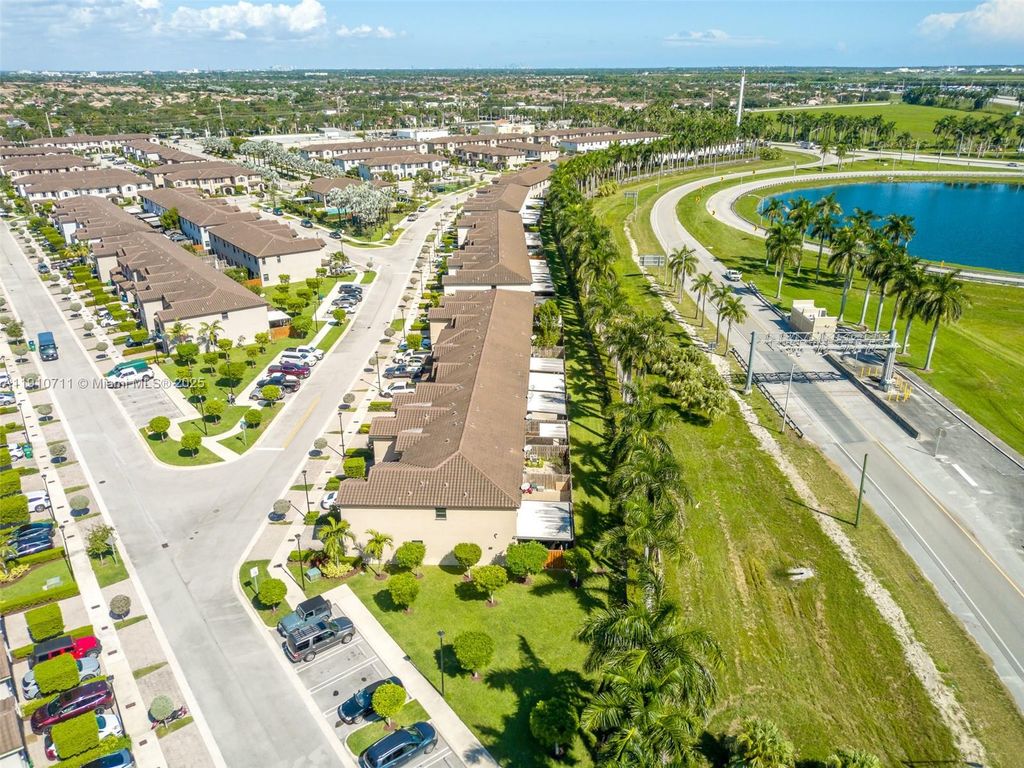 Image 46 of property listing at 11374 SW 254th Ter, Homestead, FL 33032