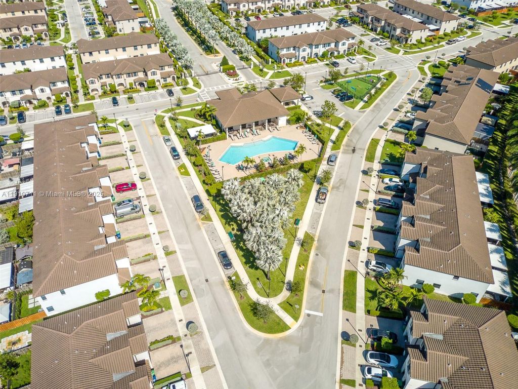 Image 47 of property listing at 11374 SW 254th Ter, Homestead, FL 33032