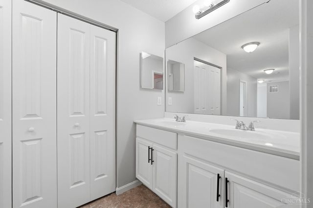 7606 Harwood Court, Maineville, OH 45039