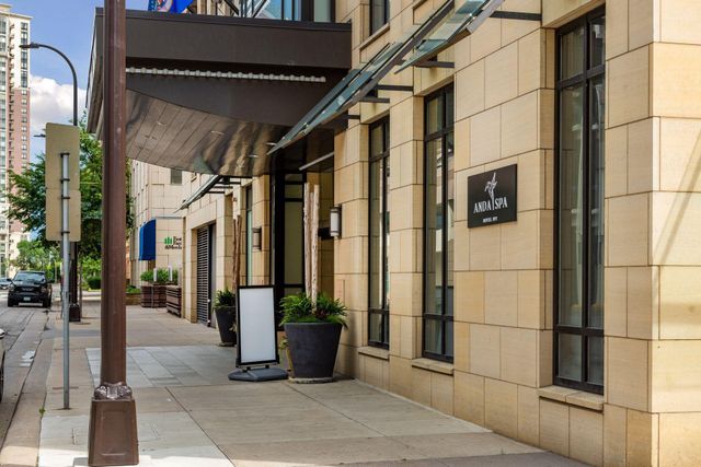 201 S 11th Street 1530, Minneapolis, MN 55403