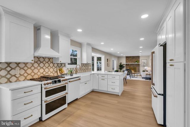 2227 SAND TRAP RD, Jamison, PA 18929