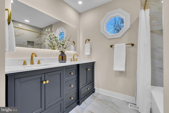 2227 SAND TRAP RD, Jamison, PA 18929