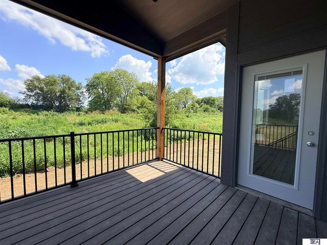 12511 S 87 Avenue, Papillion, NE 68046