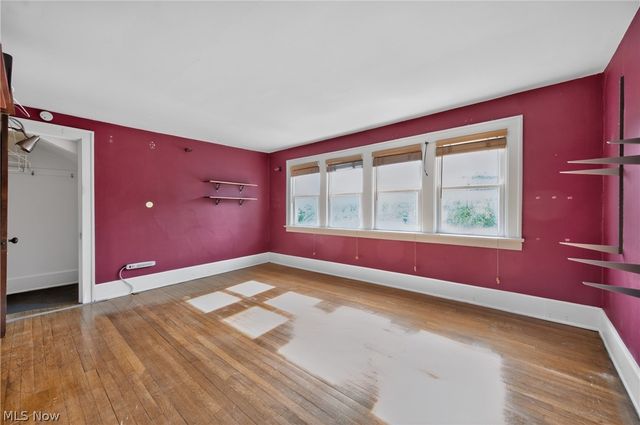 2223 Carabel Avenue, Lakewood, OH 44107