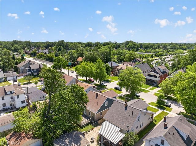 2223 Carabel Avenue, Lakewood, OH 44107