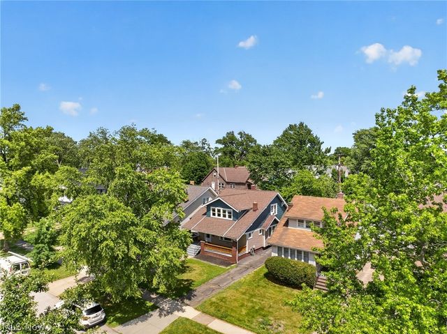 2223 Carabel Avenue, Lakewood, OH 44107