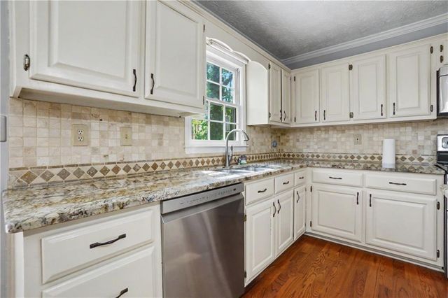 2072 Perrin Drive, Lawrenceville, GA 30043