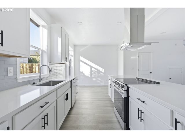8718 Se Bybee Blvd, Portland, OR 97266