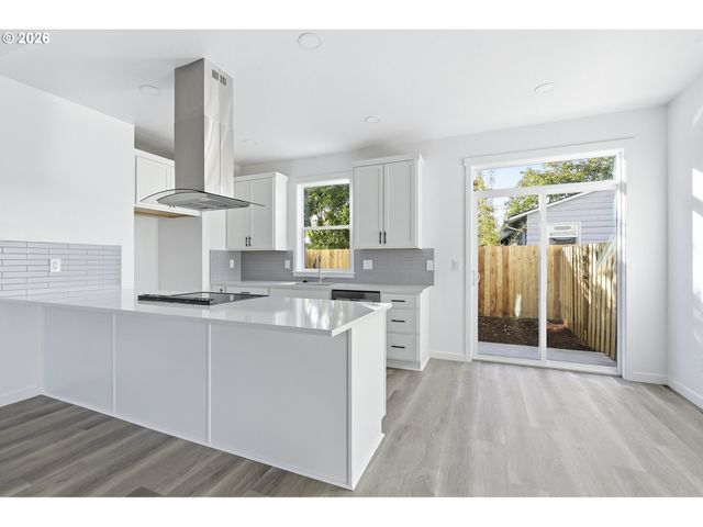 8718 Se Bybee Blvd, Portland, OR 97266